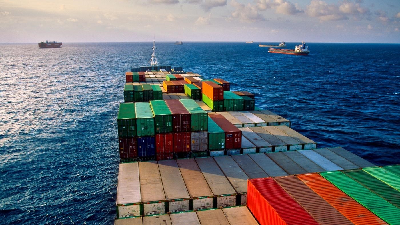 Panamax ship, reaching Colon to pass the Canal, Atlantic Ocean,Panama Canal, Panama, Central America, Latin America.