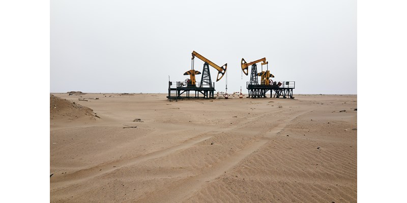 Upstream oil production in the desert