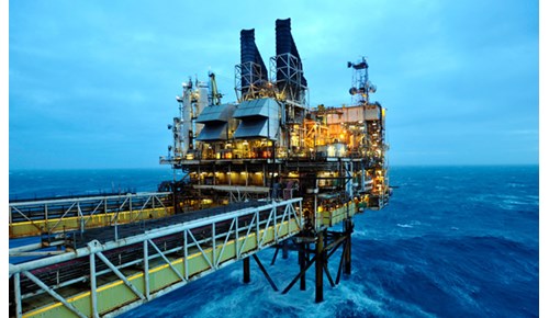 Offshore hydrocarbon production platform